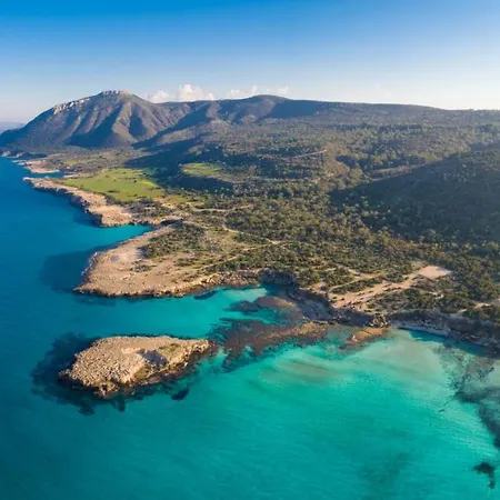 Achilles Beach Polis